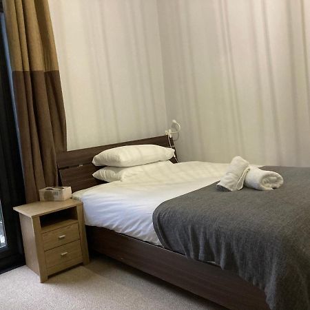 Cozy Private Room Londra Esterno foto