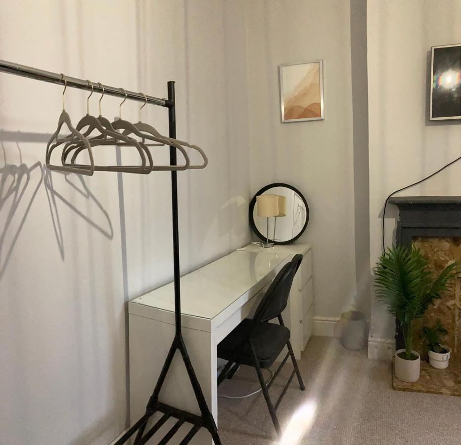 Cozy Private Room Londra Esterno foto