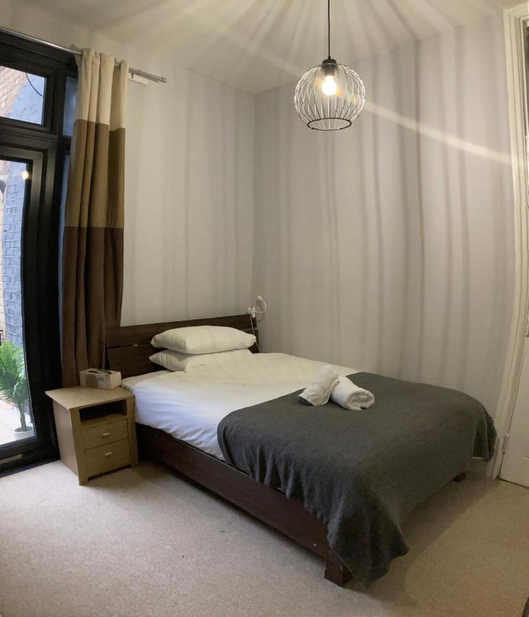 Cozy Private Room Londra Esterno foto