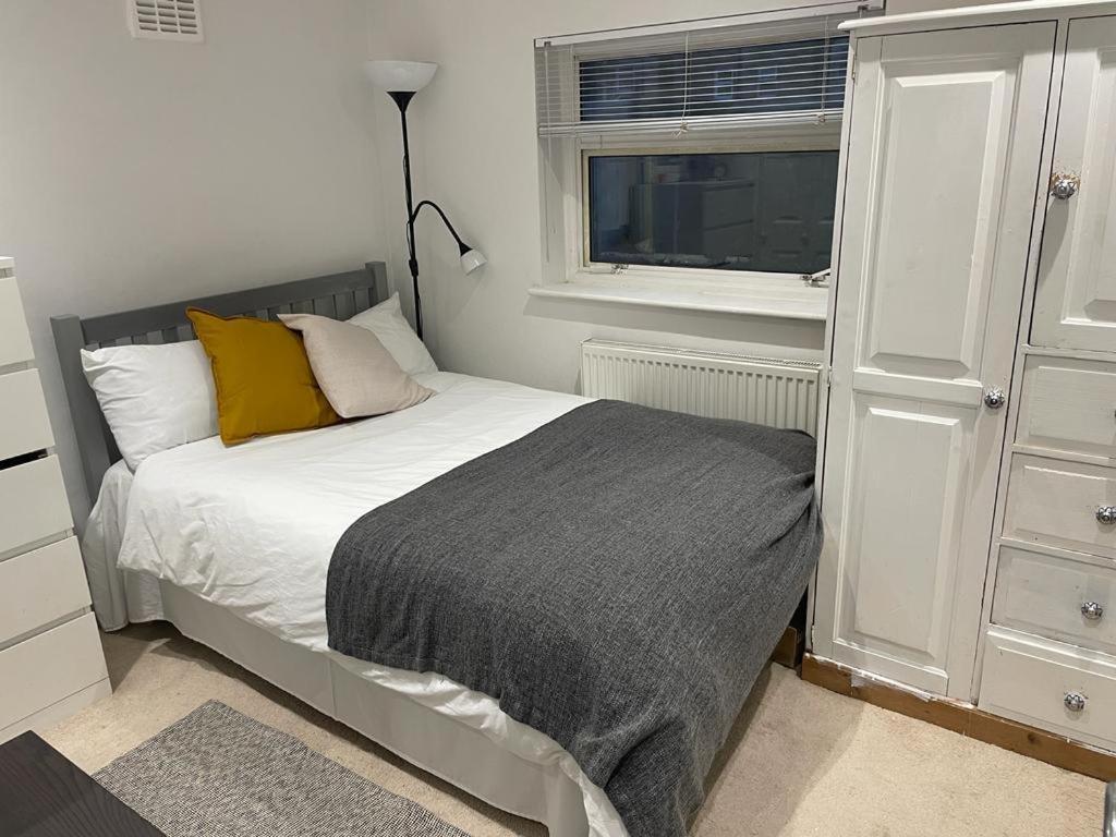 Cozy Private Room Londra Esterno foto